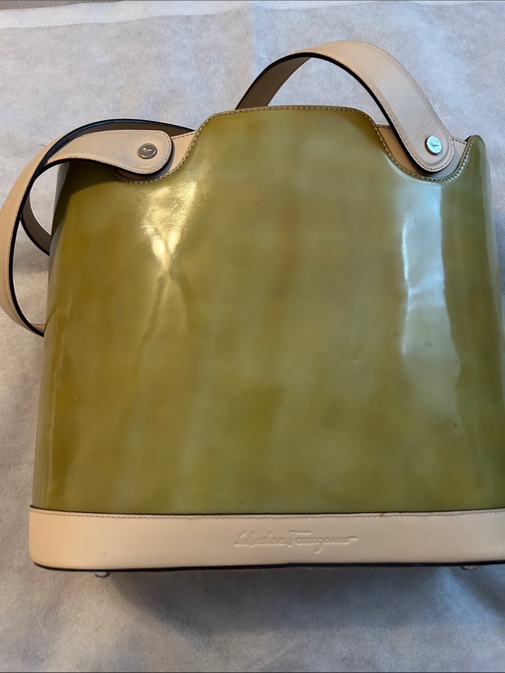 Salvatore Ferragamo Olive Green and Cream Leather Shoulder Bag